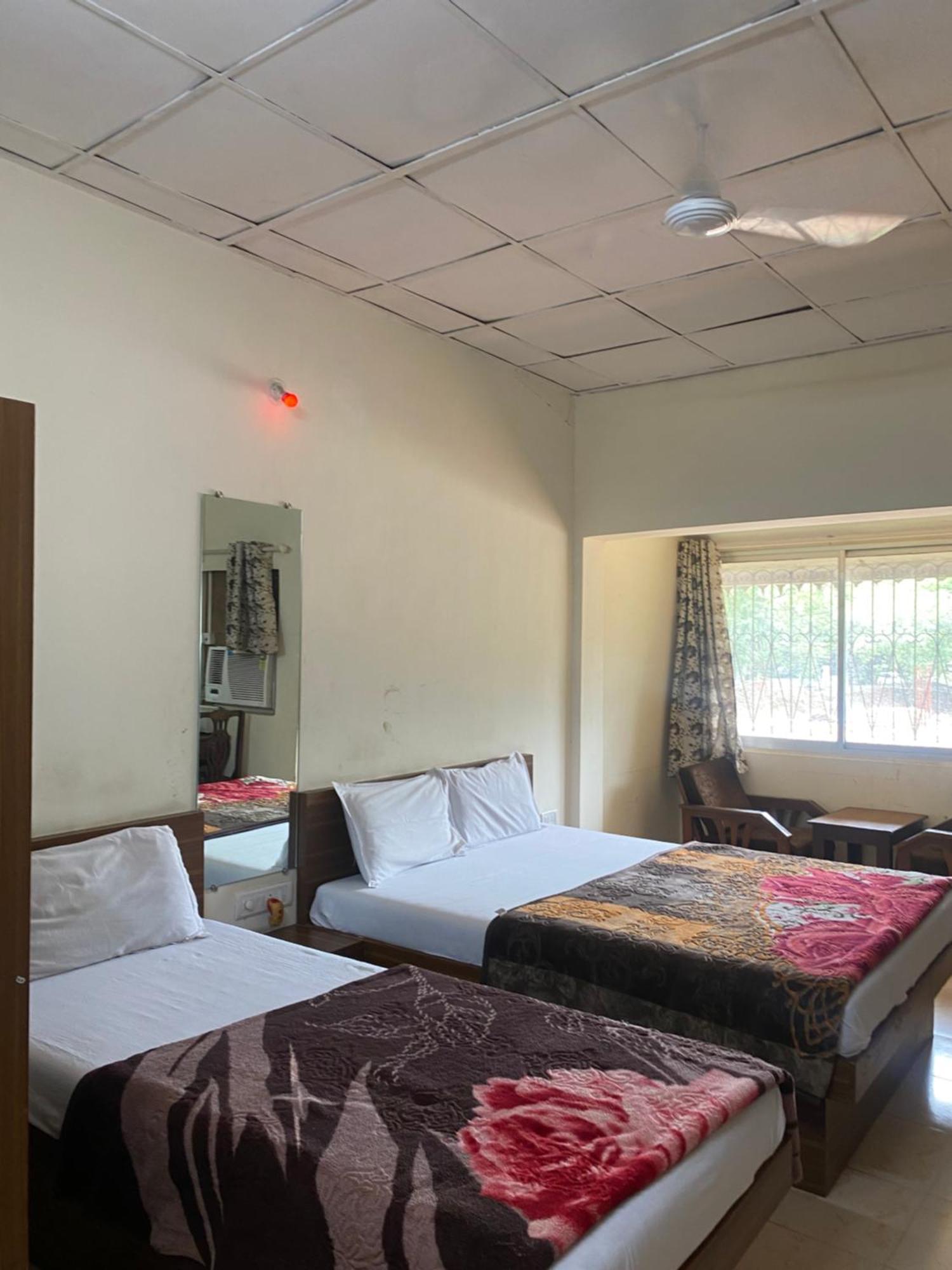 Jewel Resort Лонавла Екстер'єр фото